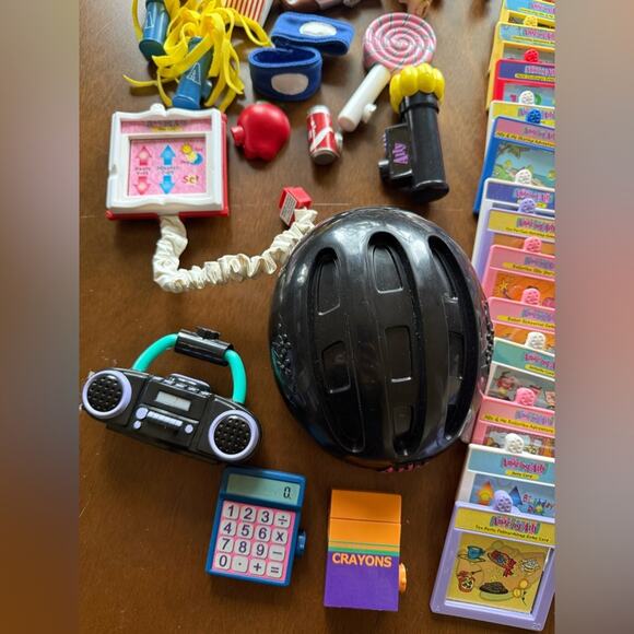 Vintage 1999 Amazing Ally Doll Lot of Doll Clothes Shoes Accessories Bundle - Picture 14 of 16